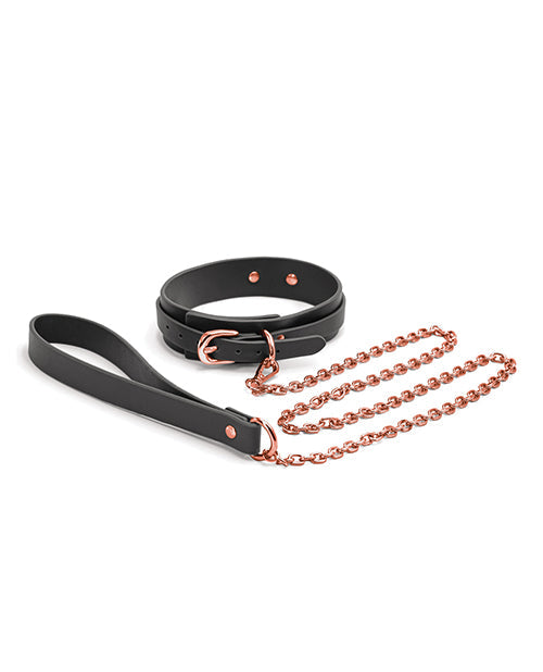 Bondage Couture Collar And Leash Set In Black